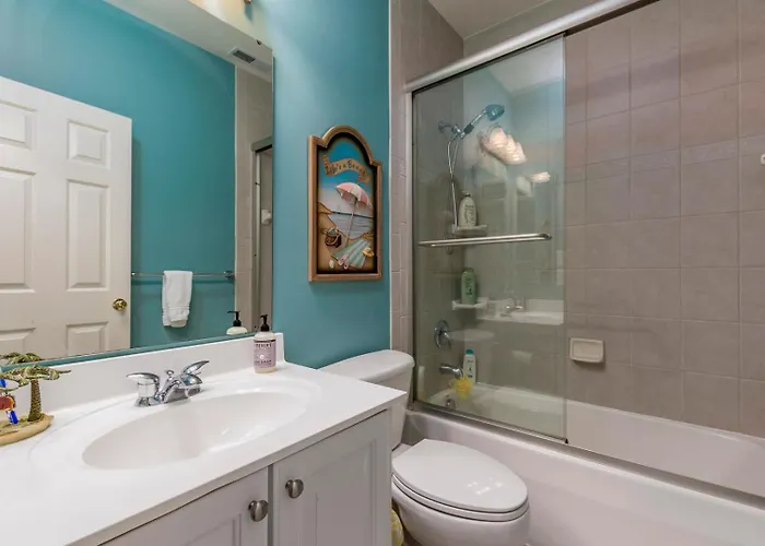 Amazing 4 Bedroom Sunset Island Townhome With Bonus Den!